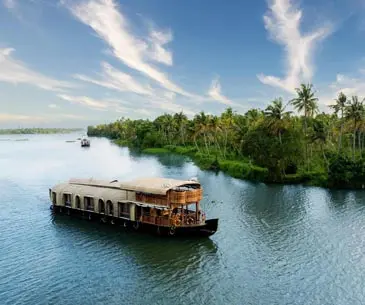 Group Houseboat Stay in Alleppey: Cost & Tips